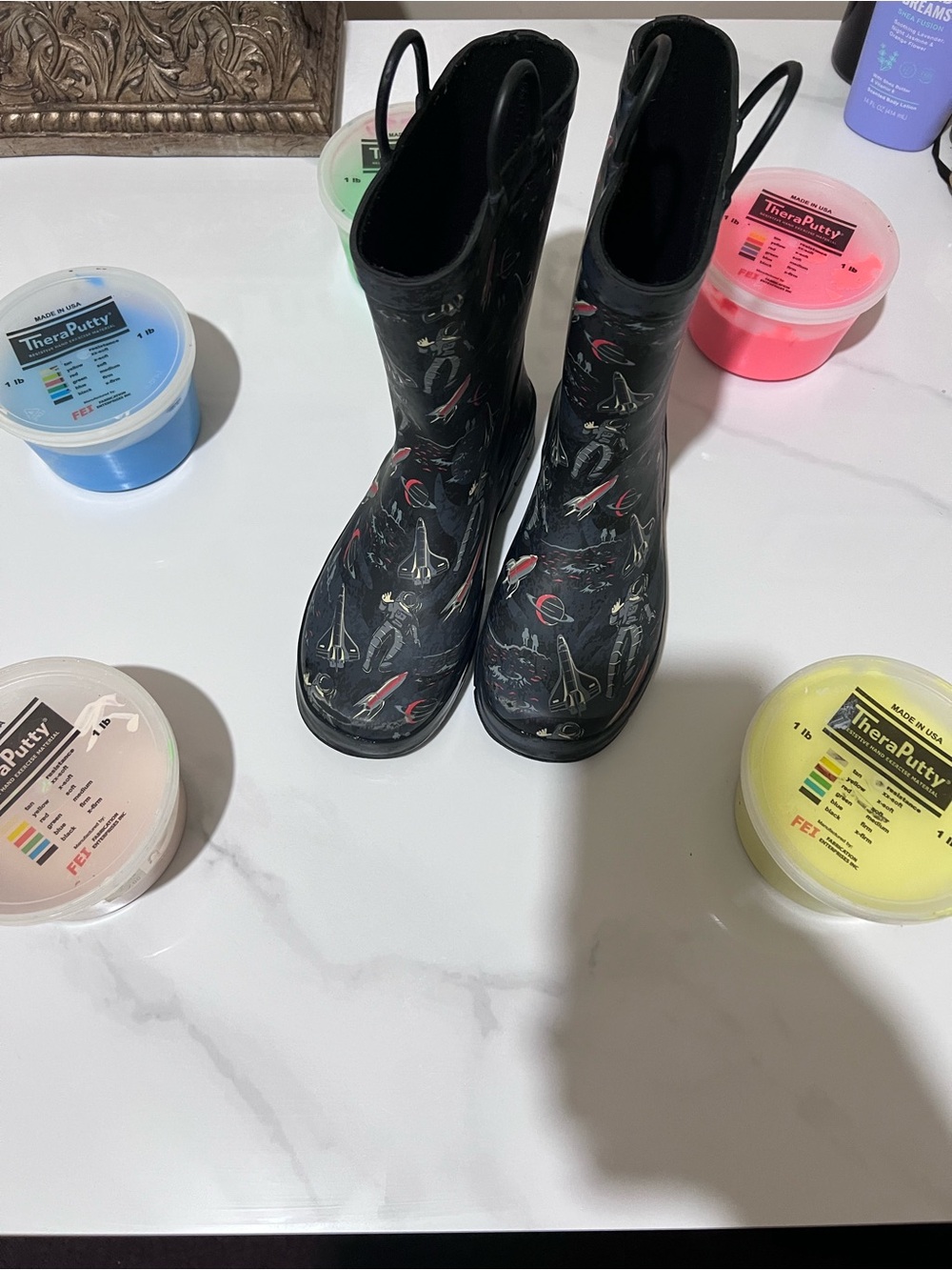 Western Chief Kids Black Space-Print Rain Boots